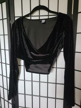 Velvet Long-Sleeve Wrap Crop Top - Black